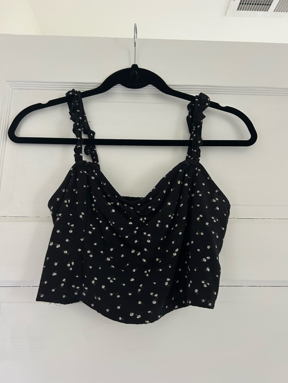 Black Floral Ruffled Strap Crop Top